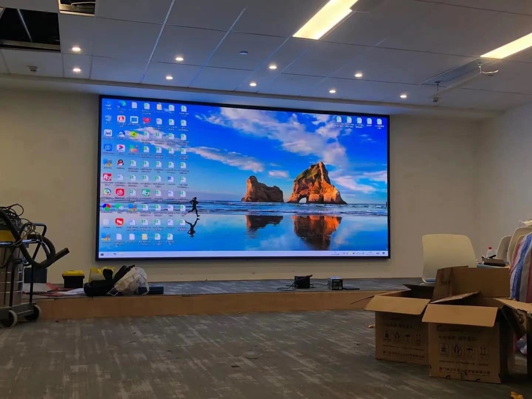 شاشة فيديو LED SMD الداخلية مع دقة وحدة 96 * 96 نقطة و 50000 ساعة حياة التكنولوجيا المتقدمة