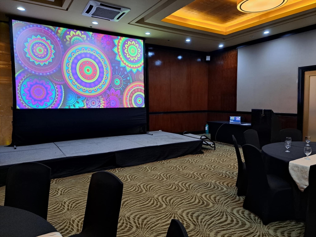 شاشة SMD LED بأسعار معينة مع مستوى الحماية Ip34 متوسط استهلاك الطاقة 180W / m2 حجم الوحدة 192 * 192mm