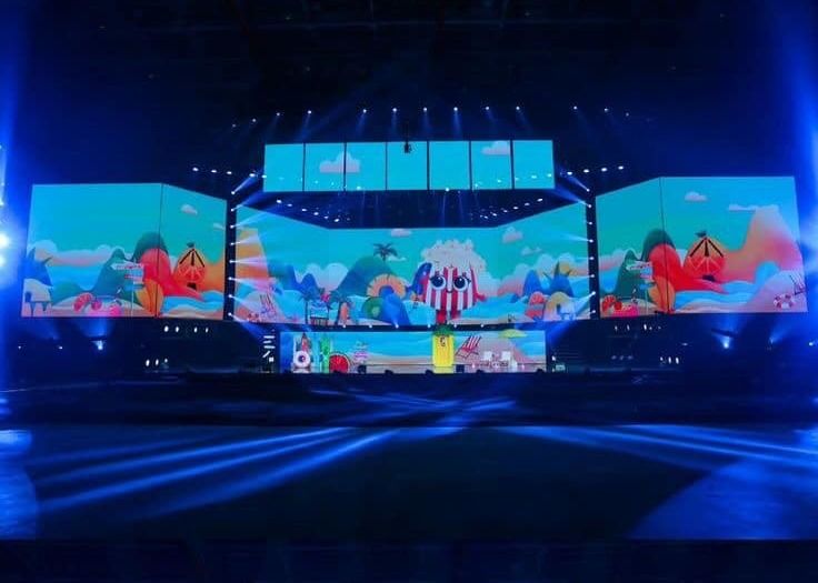 1R1G1B لوحة الإعلانات الداخلية 160000 بكسل / متر مربع P2.5 LED Digital Screen led