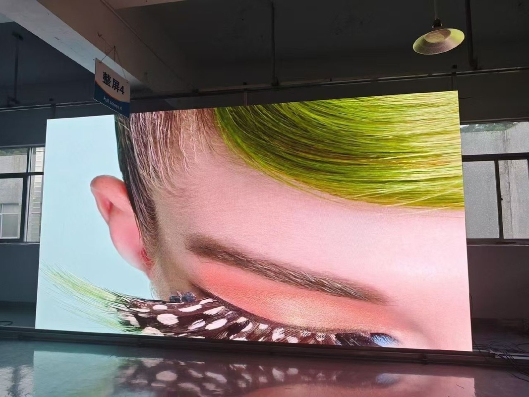 عازل المياه الصغر الطول Ultra HD LED Billboard، P2 SMD LED Screen Billboard IP34 1/32 المسح