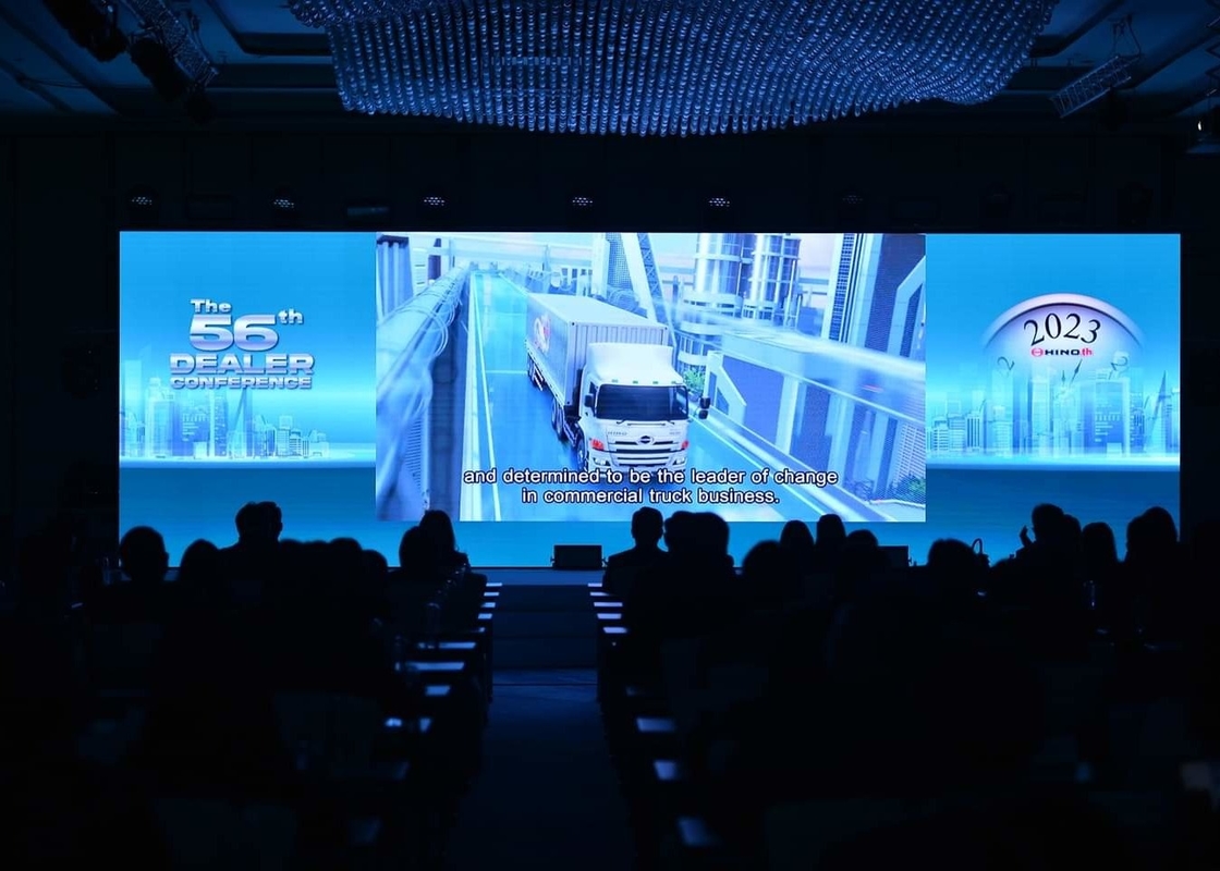 شاشة رياضية ملونة كاملة شاشة LED P10 ملعب كرة قدم IP65 شاشة كبيرة Ultra HD خزانة حديد