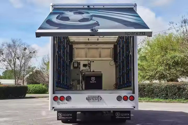 P10 الخارجي SMD 3535 كامل اللون الشاحنة المتنقلة LED العرض IP65