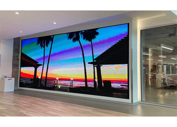 شاشة LED خفيفة الوزن وملونة بالكامل للاستخدام الداخلي لعروض المعارض سهلة التركيب والنقل مناسبة لعروض التدفق