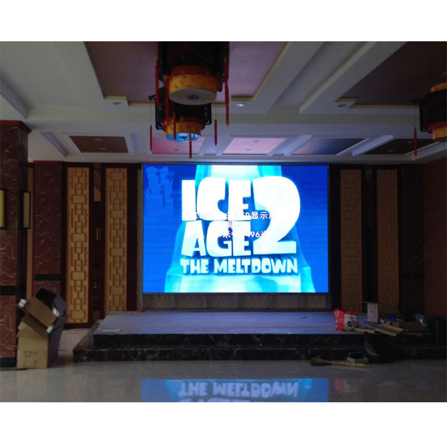 شاشة LED ملونة كاملة الأداء P2.5 للإعلانات بدقة وحدة 64*64 نقطة ومسافة مشاهدة لا تقل عن 3 أمتار