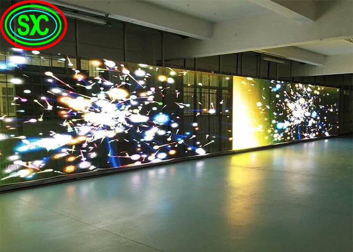 Full Color HD مرنة 4000cd/sqm Transparent Led Panel شاشة مشرقة شفافة