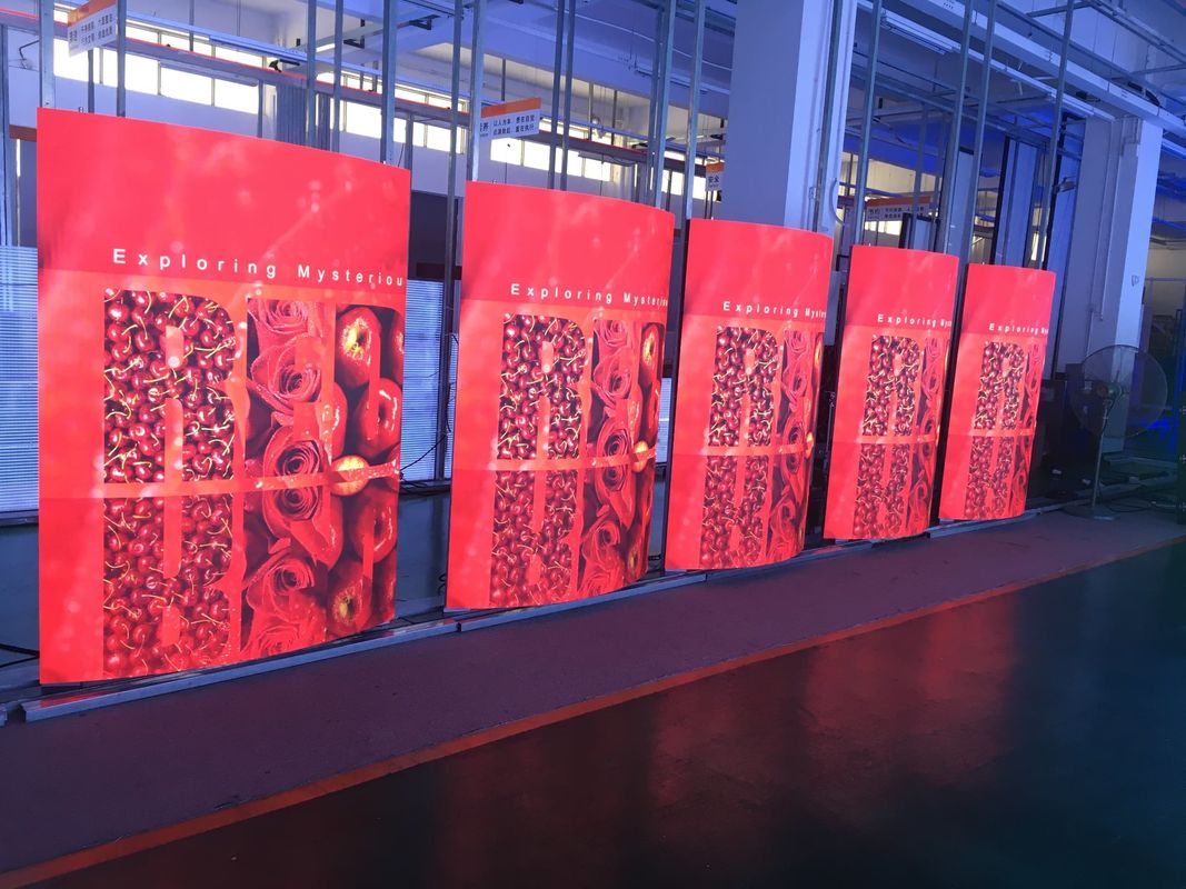 إشارات LED ملونة كاملة 640mm X640mm مربع مربع 40000 نقطة / متر مربع