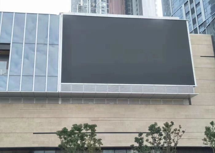 في الهواء الطلق كامل اللون ضوء عالي شاشة LED كبيرة P5 640 * 640mm إعلان ثابت LED