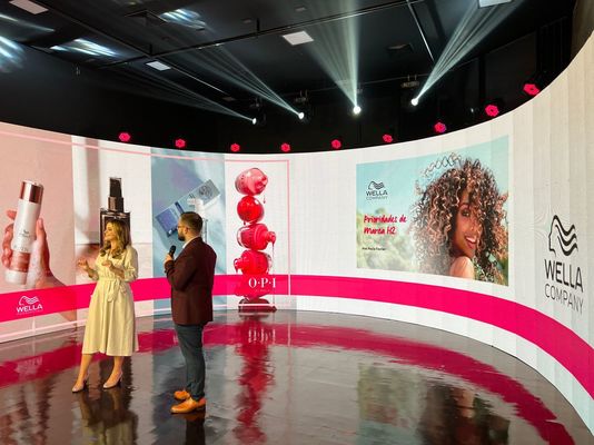 سعر جيد Church P4.81 شاشة عرض LED داخلية عالية الدقة لوحة الحائط فيديو LED بالألوان الكاملة الانترنت