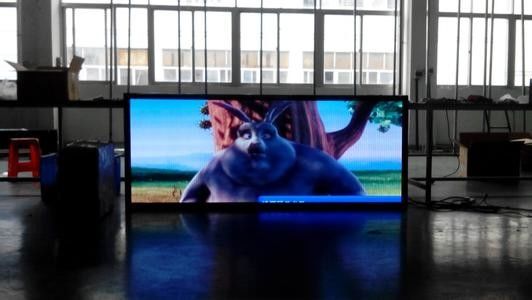 سعر جيد CE Rohs P6 LED Panel Screen داخلية LED Display Billboard للإعلانات في المدينة الانترنت