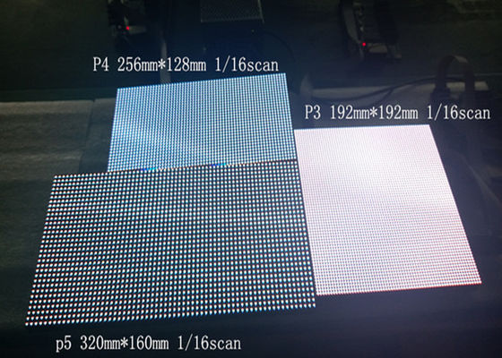 سعر جيد 1R1G1B ثلاثي الألوان عالية الوضوح P2.5 p3 p4 p5 وحدة العرض LED لشاشة LED الانترنت