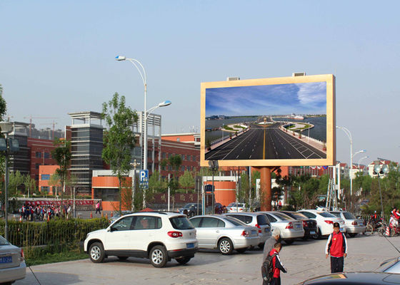 P8 للخارج Full Color LED Billboard Screen 8mm Pixel Pitch IP65 مقاوم للماء