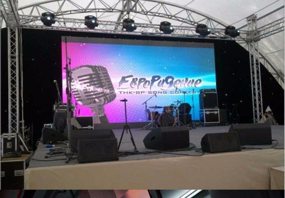 P2.5 P2.6 عازل المياه في الهواء الطلق اللون الكامل P3.91 HD LED Iron Box 1000*1000MM Box