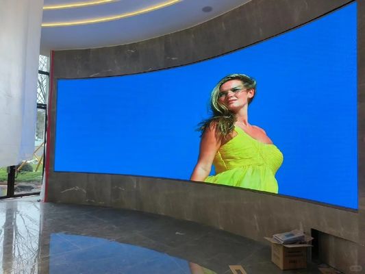 P2 GOB LED Display Full Color Indoor HD Video Wall 640x640mm مجلس الوزراء