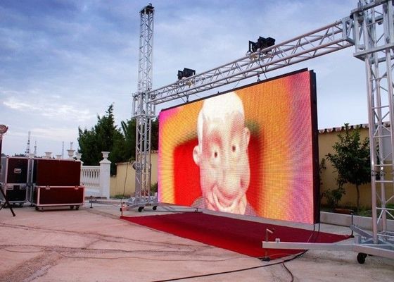 سعر جيد شاشة ألومنيوم مرصعة باللون الكامل LED 2500 CD / Sqm شاشة إعلانات LED الداخلية الانترنت