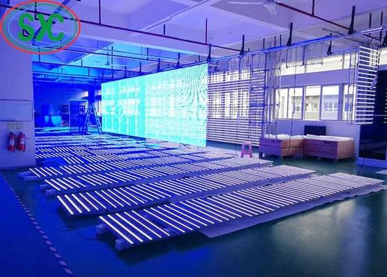 سعر جيد الشاشة الشفافة LED عالية الوضوح كامل اللون الحائط الشفاف 32768 نقطة / متر مربع للإيجار الانترنت