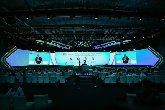 سعر جيد تركيب الإيجار عرض داخلي وخارجي ضوء عالي عرض LED خارجي مضاد للماء بألوان كاملة الانترنت