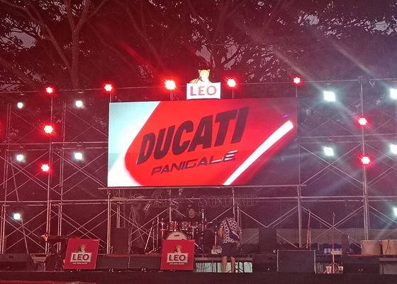 سعر جيد شاشة منحنية مسرح داخلي قابلة للتخصيص وصيانة الواي فاي الأمامية Ultra HD شاشة LED P2.5 صغيرة الانترنت