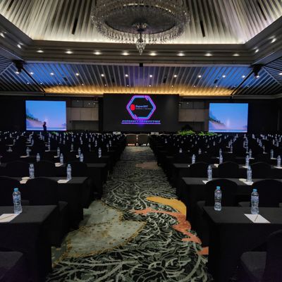 سعر جيد 640 * 640MM حجم مجلس الوزراء GOB شاشة LED تركيبة بكسل 1R1G1B و 1500 بت من الوضوح لأداء متفوق الانترنت