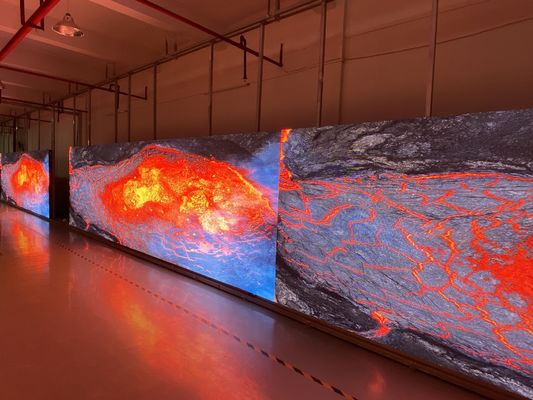 سعر جيد شاشة HD ثابتة / مستأجرة 52 * 52 P4.81 شاشة LED داخلية كاملة اللون خالية من الفسيفساء الانترنت