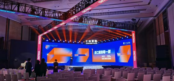 شاشة Full Color Fine Pitch Led Display 320X160mm حجم الموديل 256*128 دقة الوحدة