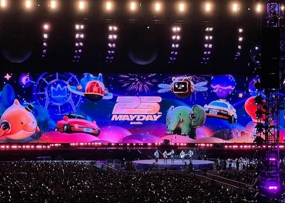 سعر جيد صندوق تأجير بسعر المصنع شاشة LED ملونة كاملة شاشة LED كبيرة للإعلانات شاشات LED للملاعب الانترنت