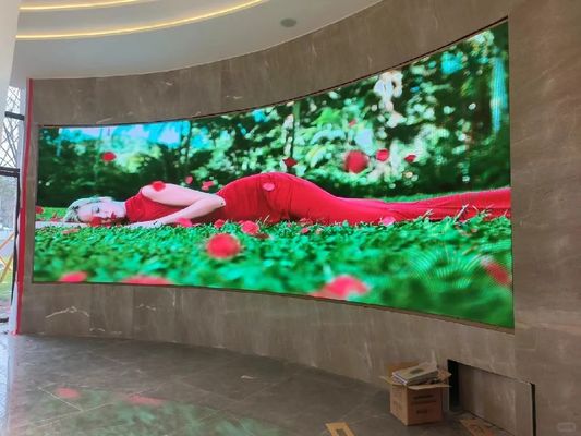 320*160mm SMD شاشة LED 62500 كثافة النقطة و 000 ساعة من عمر الأداء طويل الأمد