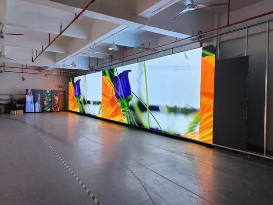 جدار LED خارجي ملون كامل بتكوين بكسل 3 في 1 مع تغليف SMD2121