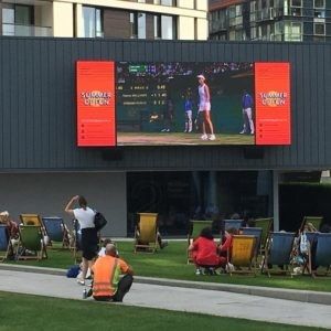 لوحات إعلانات LED بمستوى حماية IP65 مع R 625-630nm ومعدل تحديث 3840HZ '