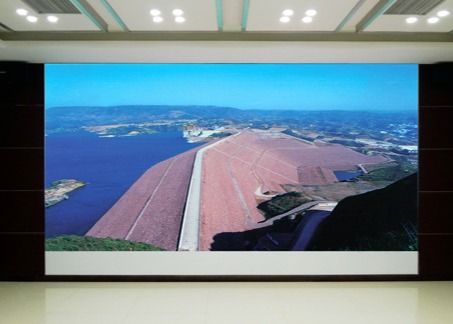 سعر جيد شاشة تأجير P8 LED Display Billboard، شاشة LED الداخلية بألوان كاملة 1/4 وضع مسح الانترنت