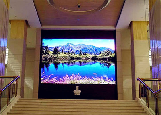 P3.91mm عرض LED ملون كامل داخلي 250x250mm وحدة 1000cd / m2 السطوع