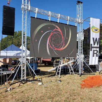 438 واط/م2 متوسط الاستهلاك العقارية شاشة LED مع 500 * 500mm حجم اللوحة وأبعاد الخزانة