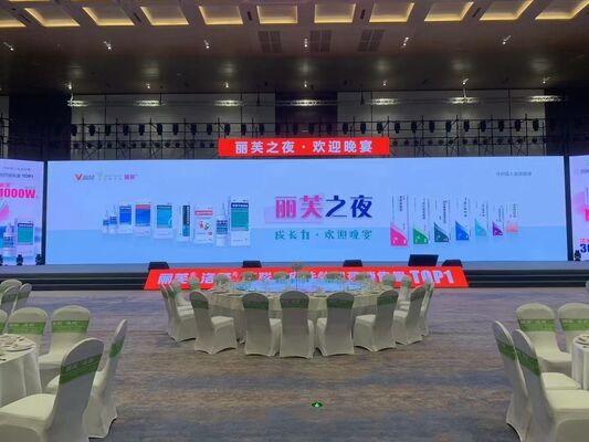 سعر جيد شاشة LED داخلية ملونة كاملة مع نوعي LED SMD2020 و SMD1515 توفر إضاءة ساطعة وموفرة للطاقة لفعاليات التأجير الانترنت