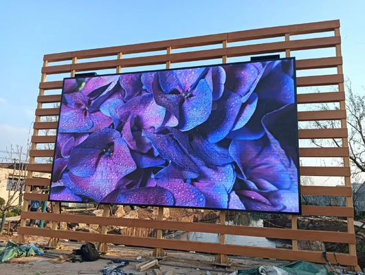 ضوء عالي P6 أداة إعلانية خارجية مدعومة بالليل 960x960mm خزانة حديدية ومعدل تحديث 3840 هرتز