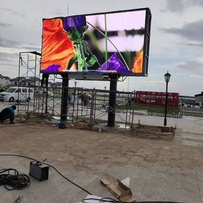 سعر جيد شاشة LED الخارجية P4 الجدار نصب لوحة إعلانية مع خزانة 960x960mm ومعدل تحديث 3840 هرتز متصل