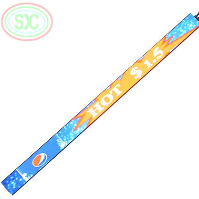 جودة سطوع 6500cdm2 عرض LED للملاعب يحتوي على معدل إطار 60 هرتز وإطار صلب من الفولاذ المطاط البارد مثالي للمساحات الكبيرة مصنع