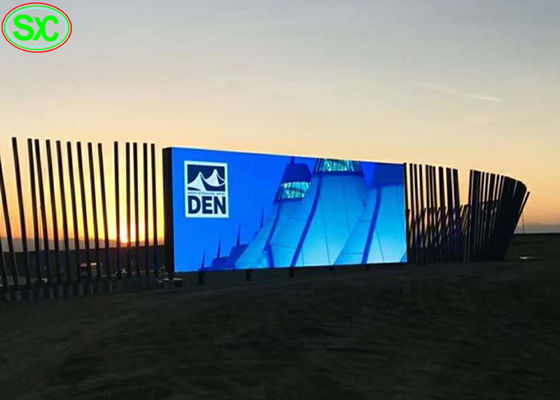 شاشات عرض الإعلانات الخارجية الرقمية P8 5000-10000 Nits Brightness
