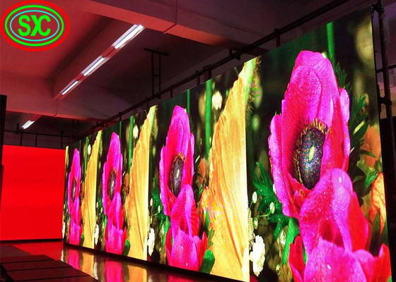 سعر جيد شاشة عرض إعلانات تجارية LED سهلة التركيب، جدار فيديو LED COB، سطوع 6000 شمعة/متر مربع، IP65 الانترنت
