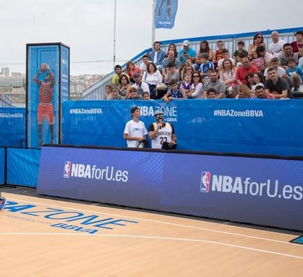 شاشة LED خارجية بالألوان الكاملة لمحيط الملعب 5000nits P8