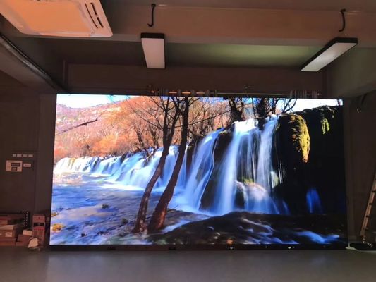 سعر جيد شاشات LED للإعلانات شاشة عرض إبداعية منحنية عالية الدقة ، شاشة عرض فيديو LED داخلية P2.5 مرنة الانترنت
