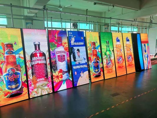 P2.5 1200cd / متر مربع SMD2121 عرض ملصق LED المغناطيسي 640X1920mm