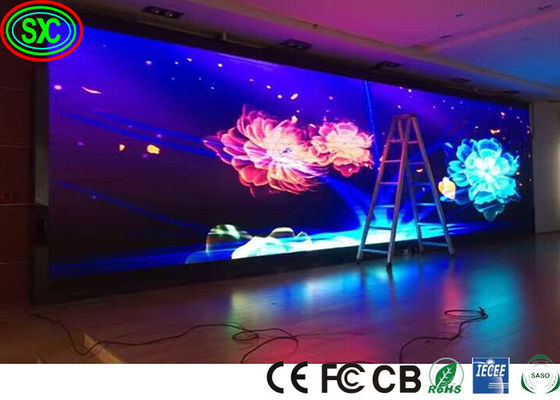 سعر جيد شاشة عرض LED داخلية ملونة كاملة P4 مزودة بإشارات رقمية لجدار الفيديو ولوحة جدارية LED الانترنت