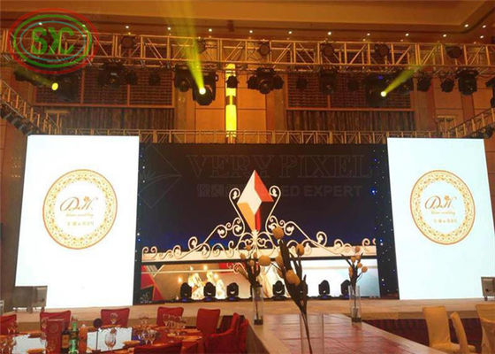 سعر جيد سعر مخفض لشاشة العرض الداخلية P4 LED تركيب بسيط للخزانة الفولاذية الحديدية الثابتة على الحائط الانترنت