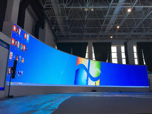 سعر جيد مرونة عالية شاشة منحنية المرحلة LED ، شاشة LED ستارة P4 بالألوان الكاملة الانترنت
