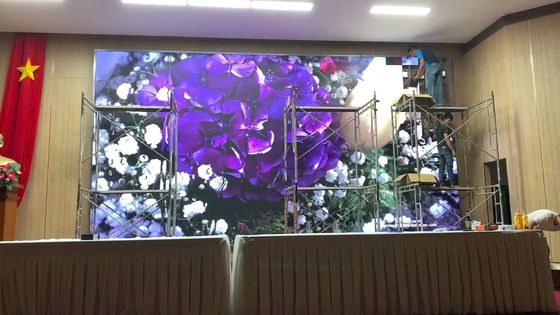 سعر جيد شاشة تأجير LED داخلية بالألوان الكاملة P5 640x640mm لأحداث الحفل شاشة عرض حائط فيديو LED الانترنت