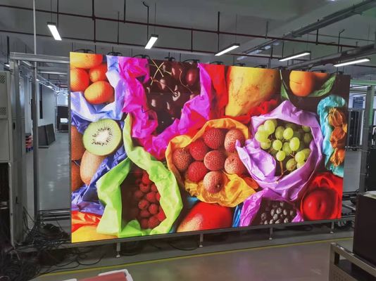 سعر جيد بطاقة تحكم شاشة LED P2.5 بالألوان الكاملة RGB سنتان 640 * 640 ملم 640 × 640 ملم 160 * 160 ملم 160000cd / متر مربع 1/32 مسح ضوئي الانترنت