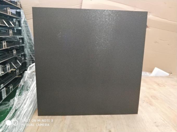 P2-32S وحدة عرض LED ملونة داخلية ذات محرك ثابت وأبعاد خزانة 640 * 640mm 1